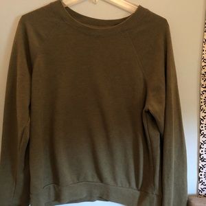 light crew neck sweatshirt